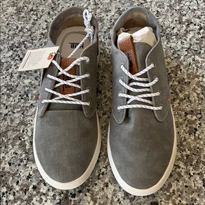 NWT HUB Men’s Sneaker